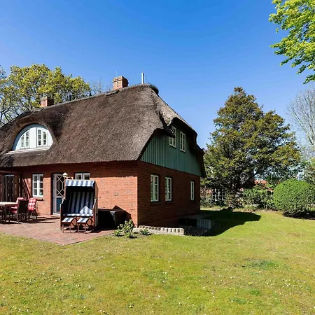 Holiday home Haus Strandruhe *